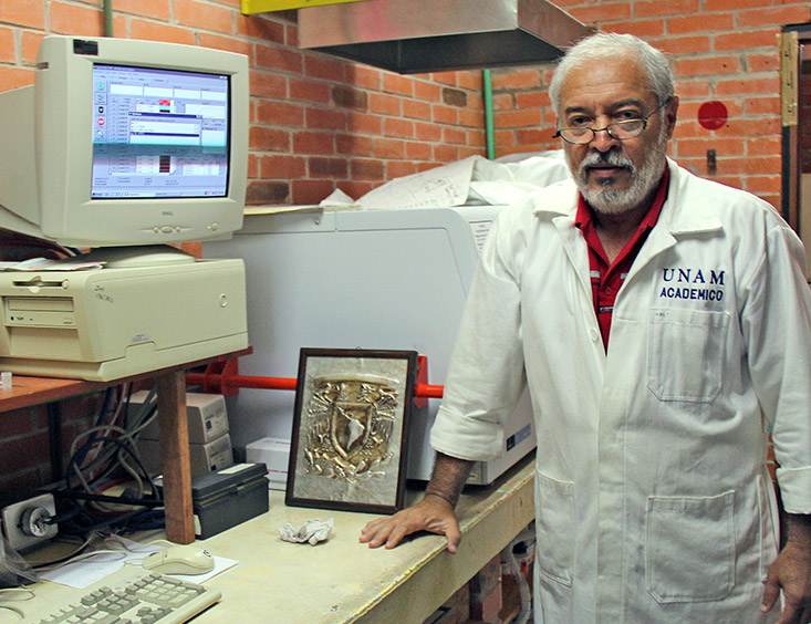 Humberto en el laboratorio